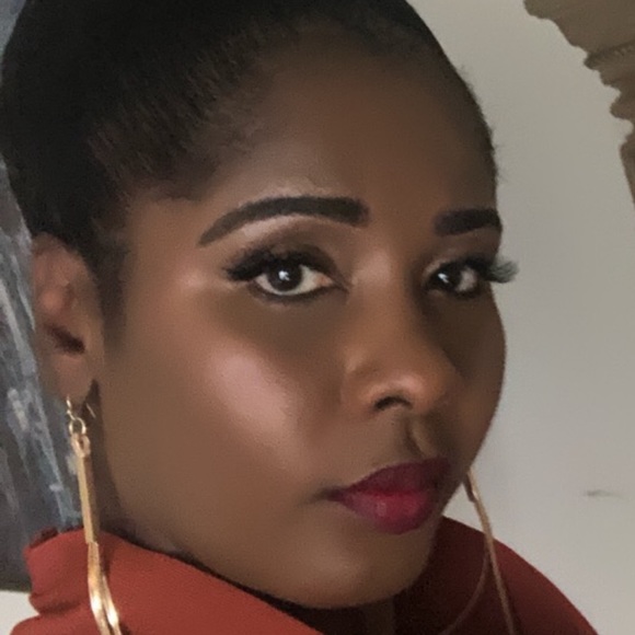 Meet your Posher, Natasha - Picture 1 of 1